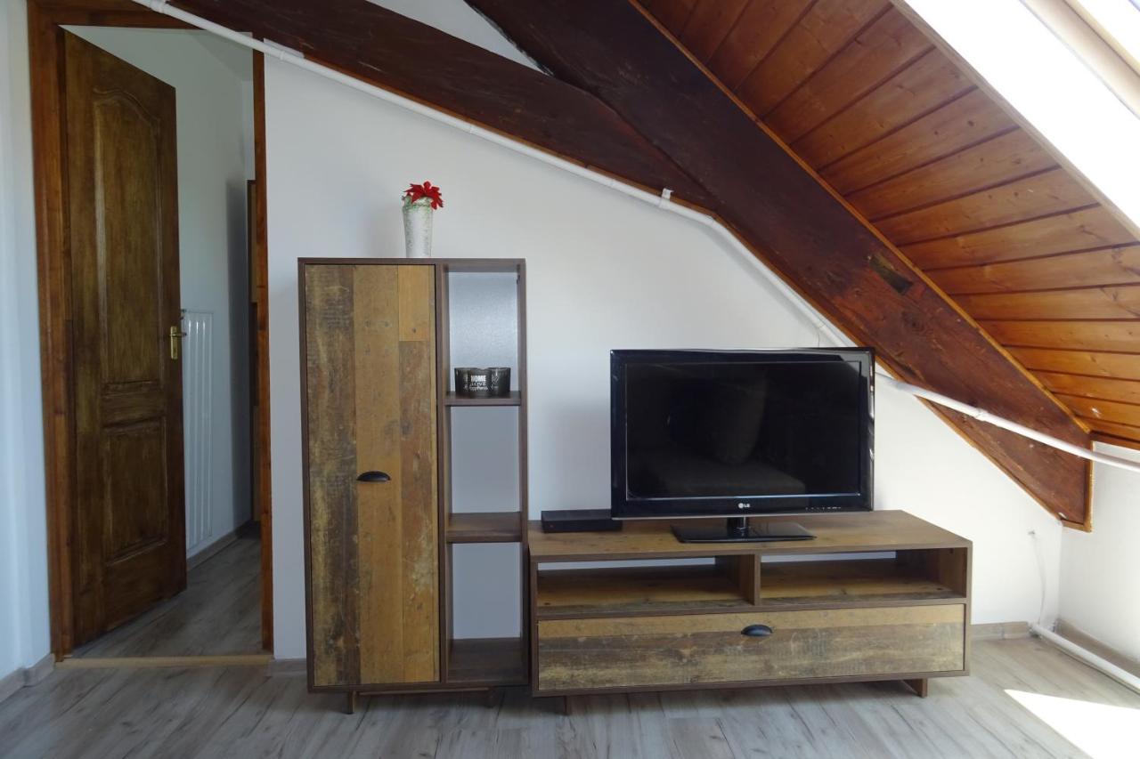 Magdalena Apartman Егер Екстериор снимка