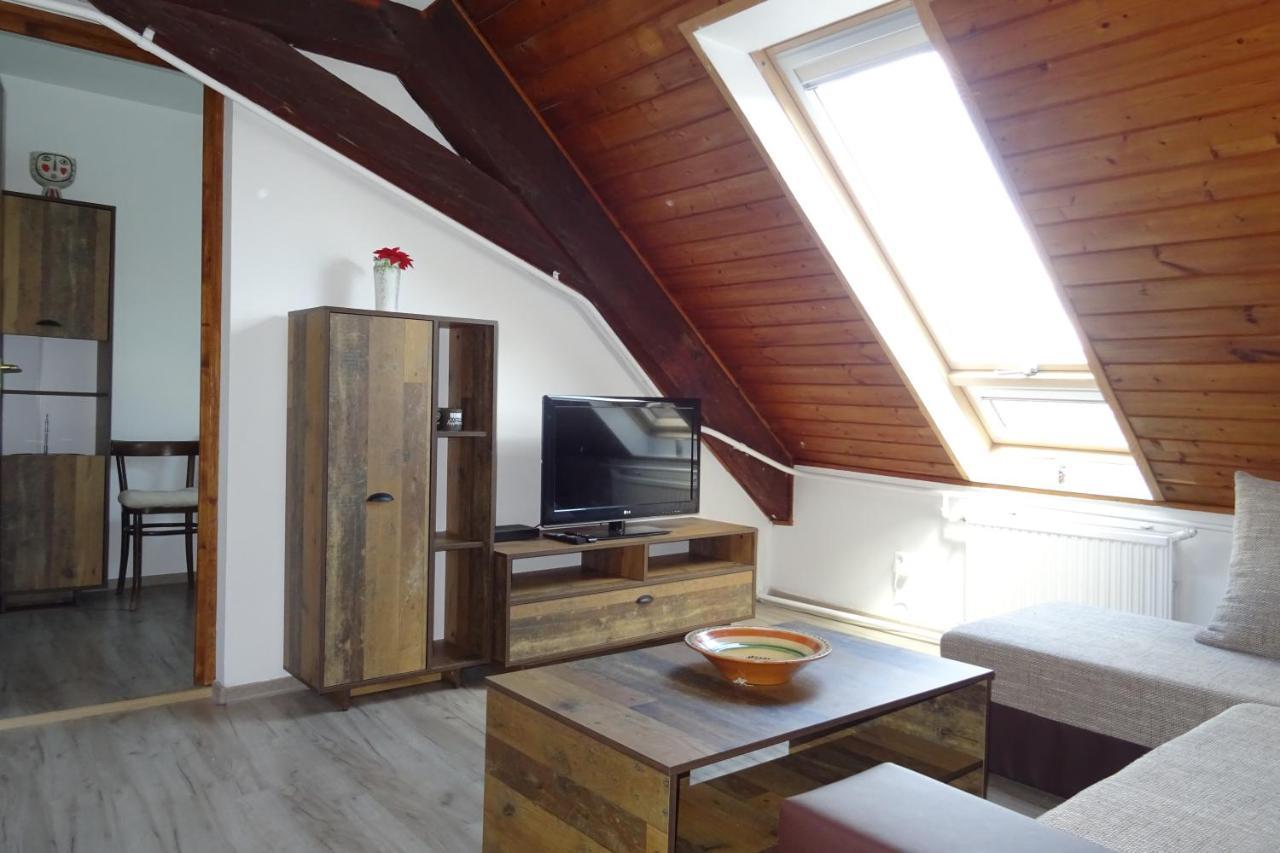 Magdalena Apartman Егер Екстериор снимка